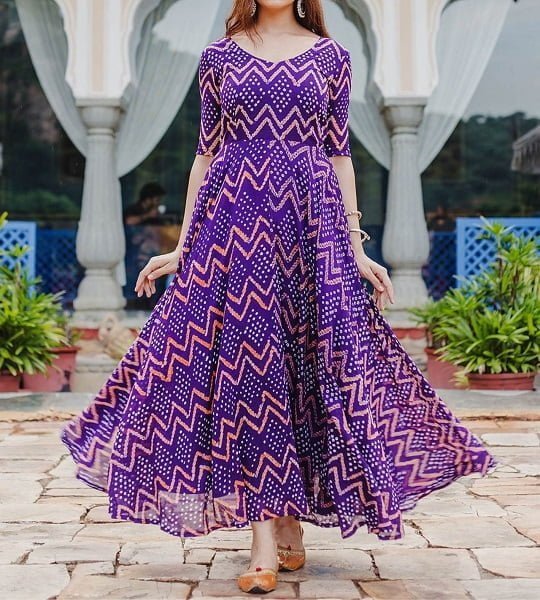 Buy Red Geprgette Bandhani Gown Online – Vasansi Jaipur