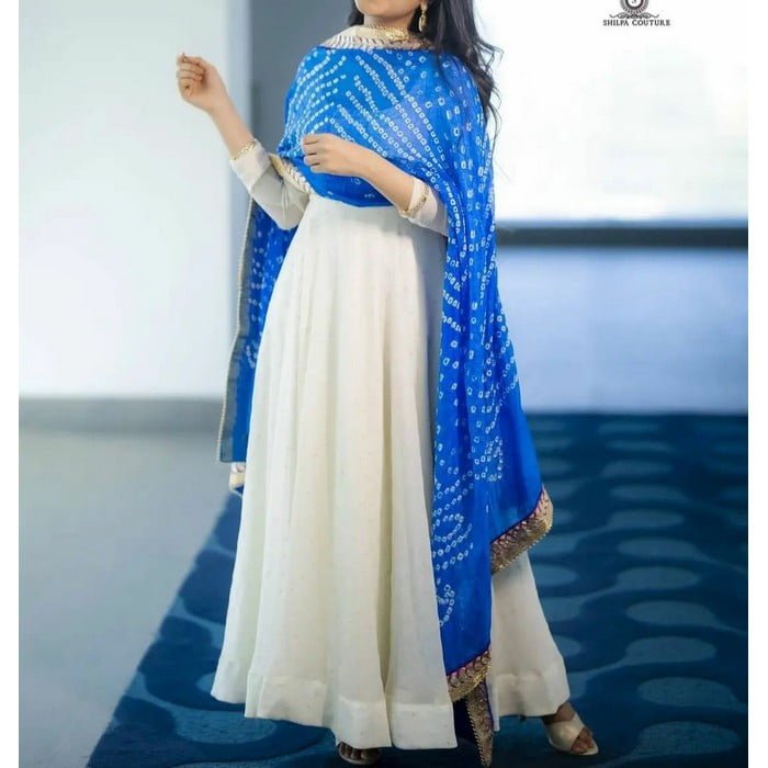 7 Bandhani Long Dresses with Dupatta that Blends in the Art of Elegance |  Anarkali dress pattern, Dress indian style, Indian fashion dresses